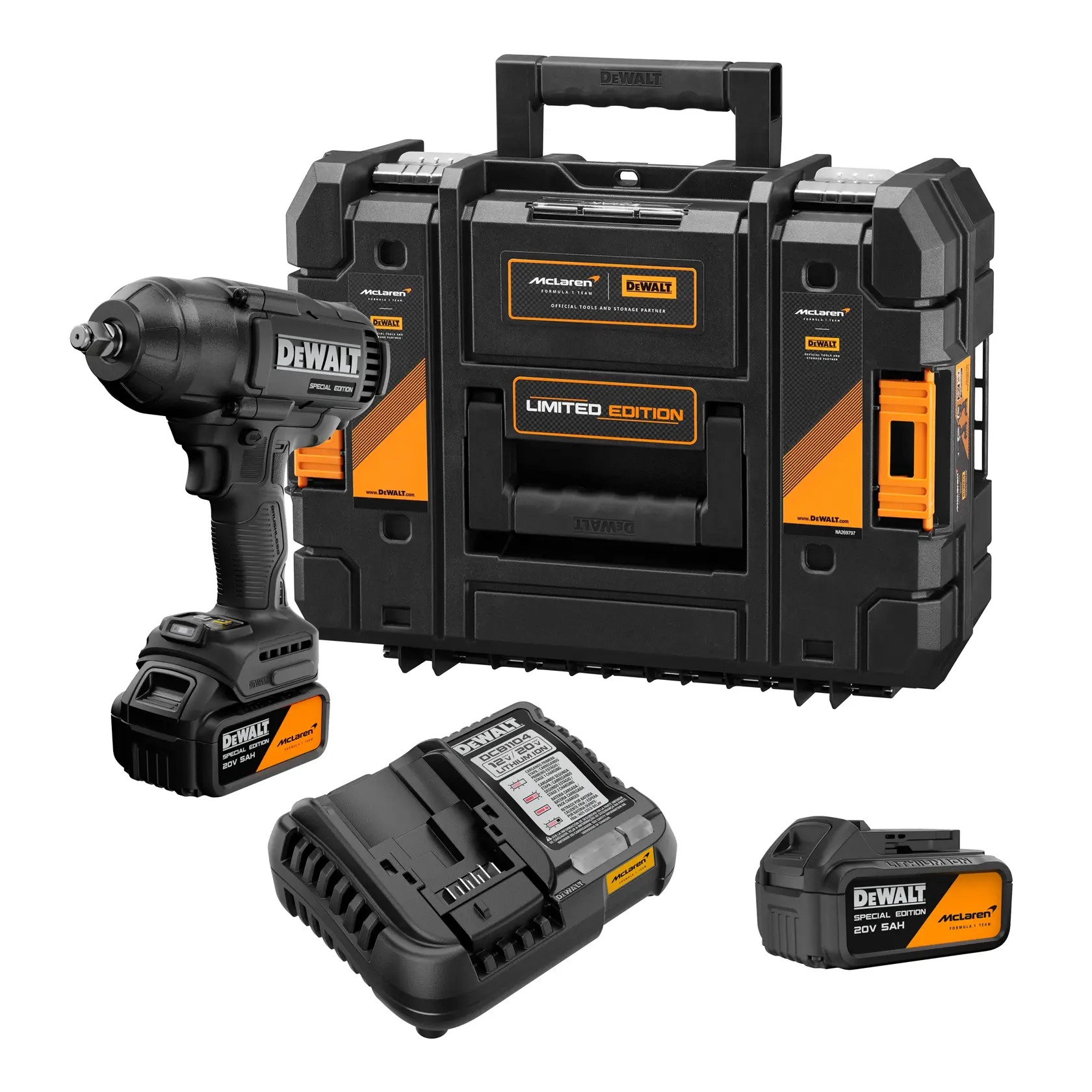 Un kit de herramientas edición limitada DEWALT que incluye un estuche rígido de plástico negro y naranja, una llave de